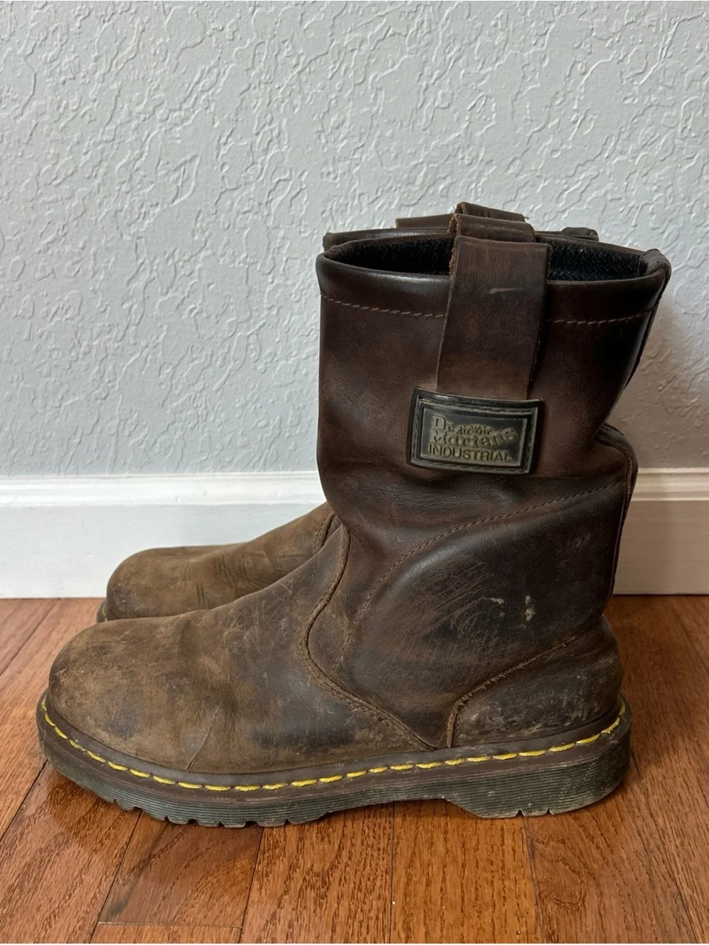 Dr. Martens Industrial Soft Toe Work Boots Leather Men’s Size 8 Brown